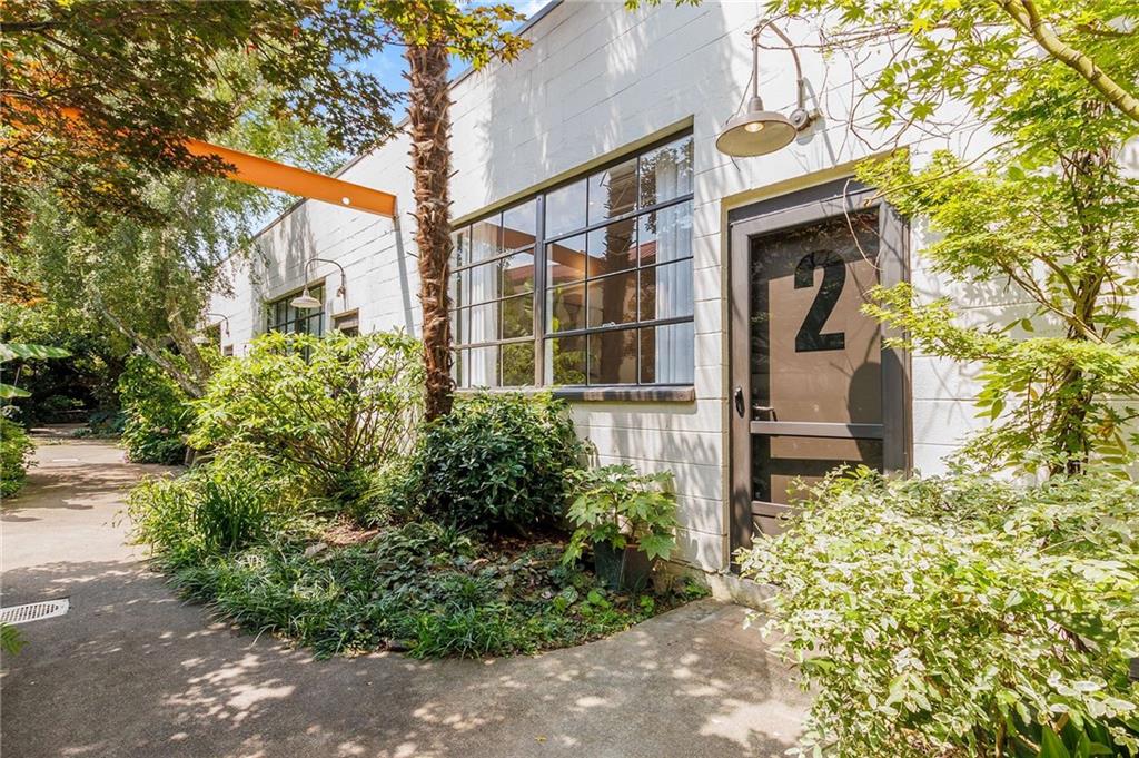 820 Dekalb Avenue NE 2