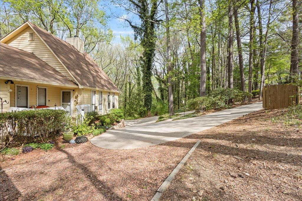 6950 Springwood Drive