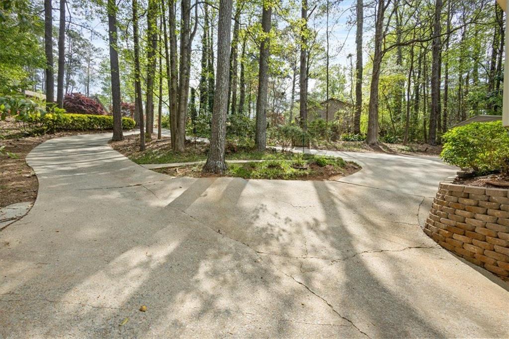 6950 Springwood Drive