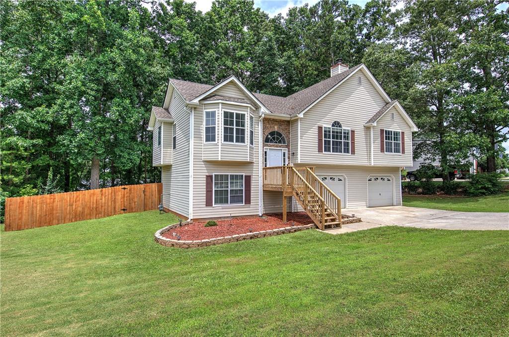 121 Paradise Circle