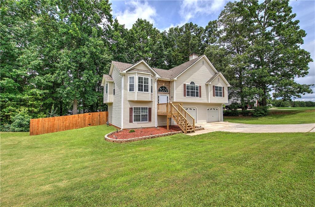 121 Paradise Circle