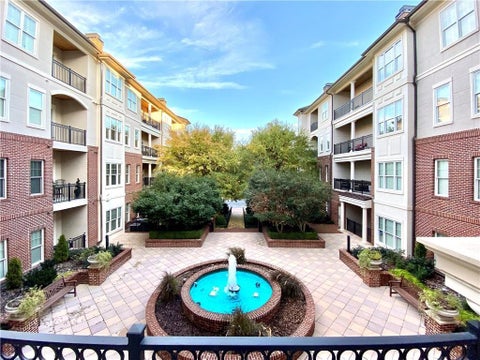 Condo For Rent - 3635 E Paces Circle #1107<br/> Atlanta, GA 30326