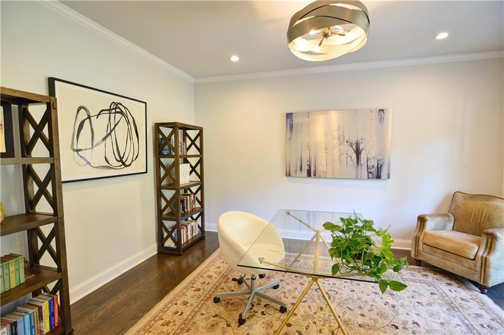 4152 Club Drive, Atlanta, Georgia image 2