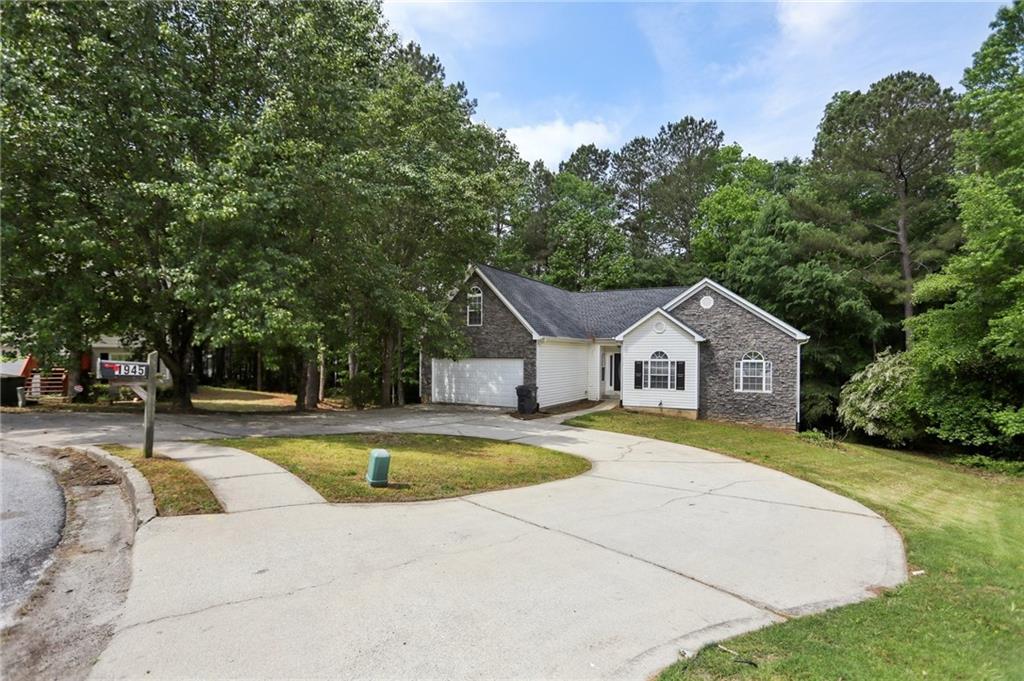 1945 Grayson Oaks Court