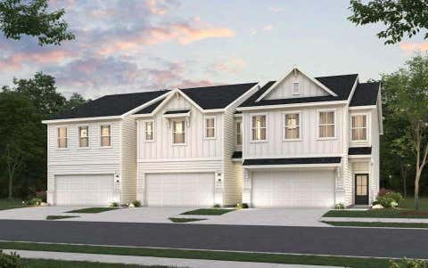 Townhouse For Sale - 7501 Clover Lane #124<br/> Flowery Branch, GA 30542