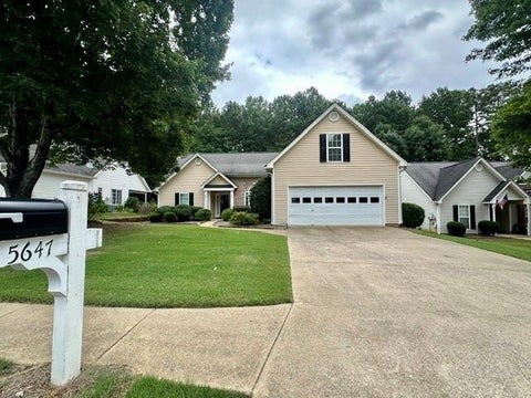 Homes For Rent - 5647 Tattersall Terrace<br/> Sugar Hill, GA 30518