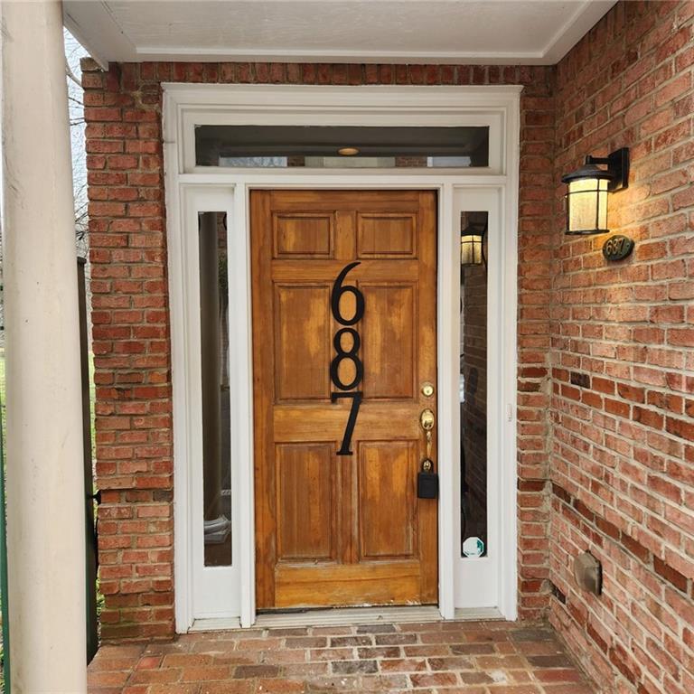 687 Bonaventure Avenue NE