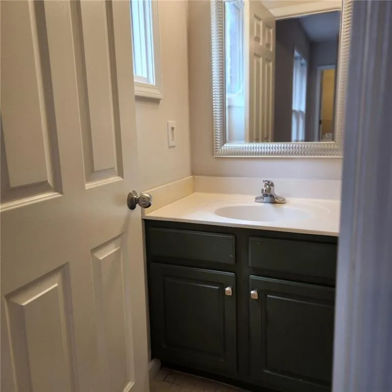 Atlanta, Georgia 30306, United States, 3 Bedrooms Bedrooms, ,4 BathroomsBathrooms,Residential,Active,229049