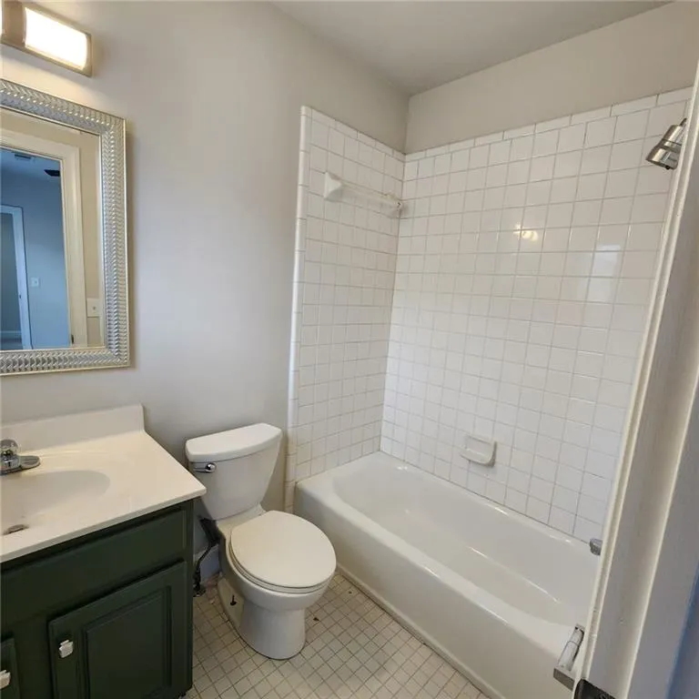 Atlanta, Georgia 30306, United States, 3 Bedrooms Bedrooms, ,4 BathroomsBathrooms,Residential,Active,229049