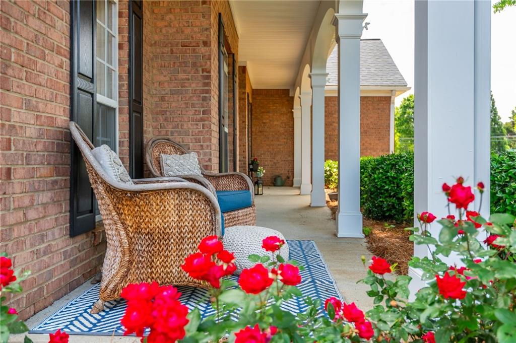 615 Mae Lane