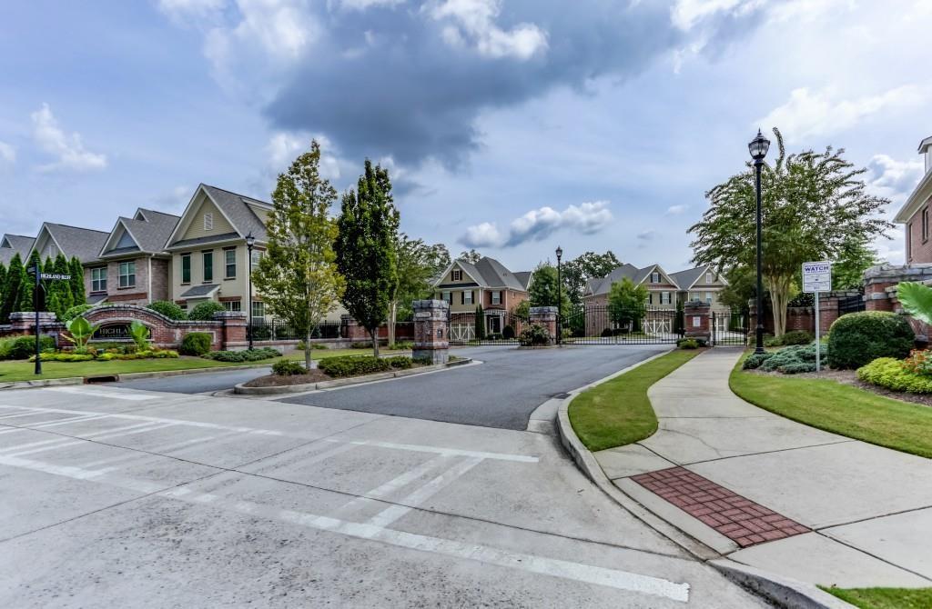 7695 Highland Bluff