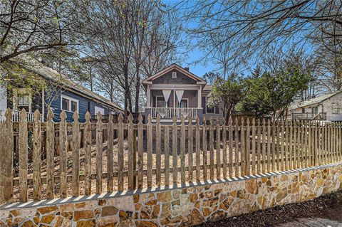 Homes For Sale - 1530 Oakview Road<br/> Decatur, GA 30030