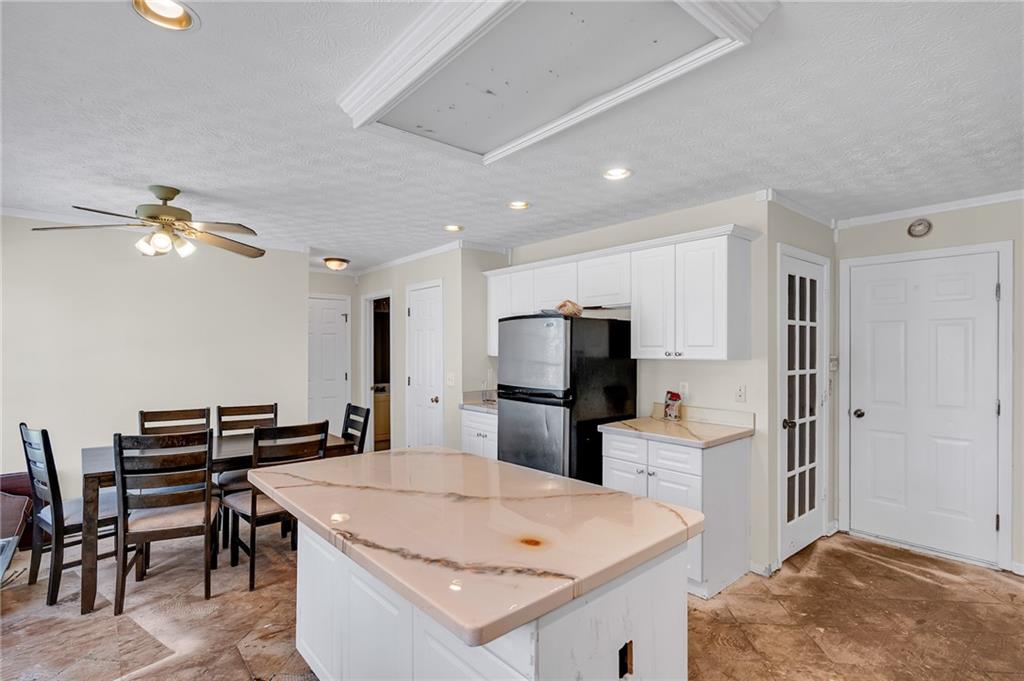 114 N Springs Way, Acworth, Georgia image 6