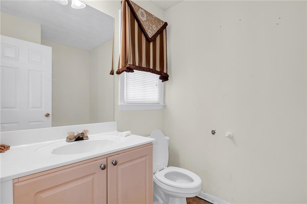 114 N Springs Way, Acworth, Georgia image 7