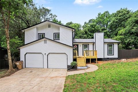 Homes For Sale - 3415 Sheree Trail<br/> Stone Mountain, GA 30087