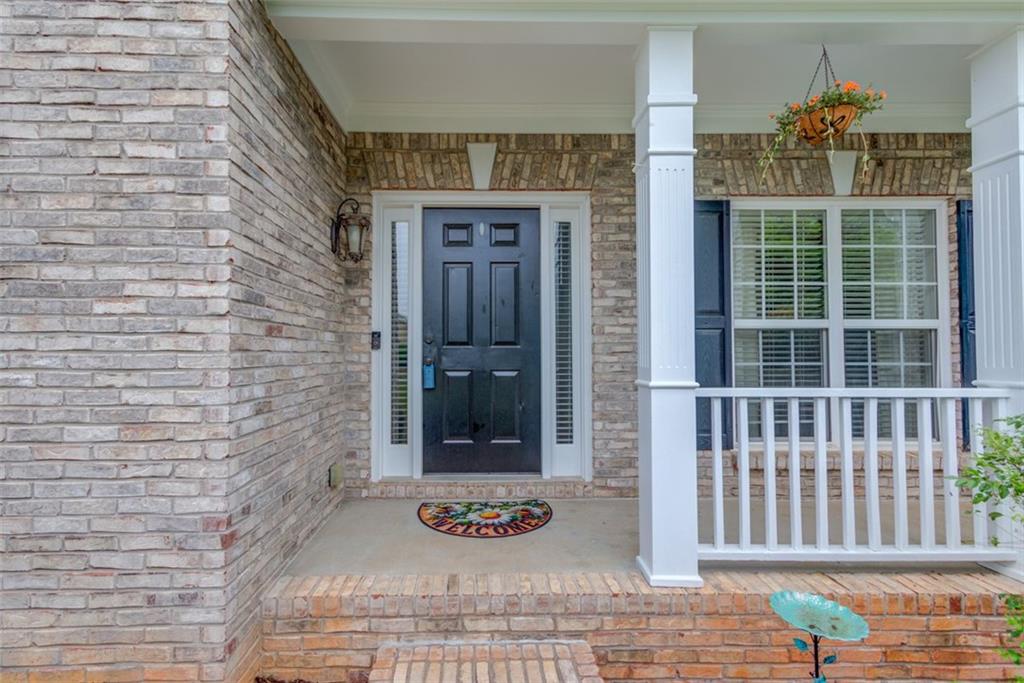 262 Sandhurst Court, Suwanee, Georgia image 3