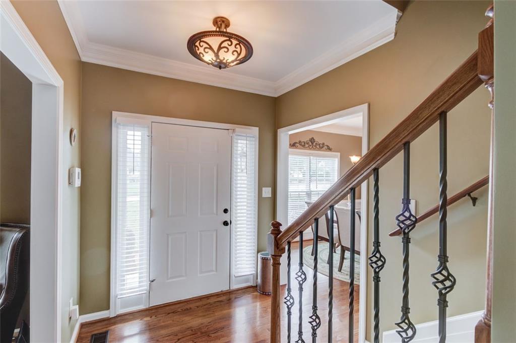 262 Sandhurst Court, Suwanee, Georgia image 5
