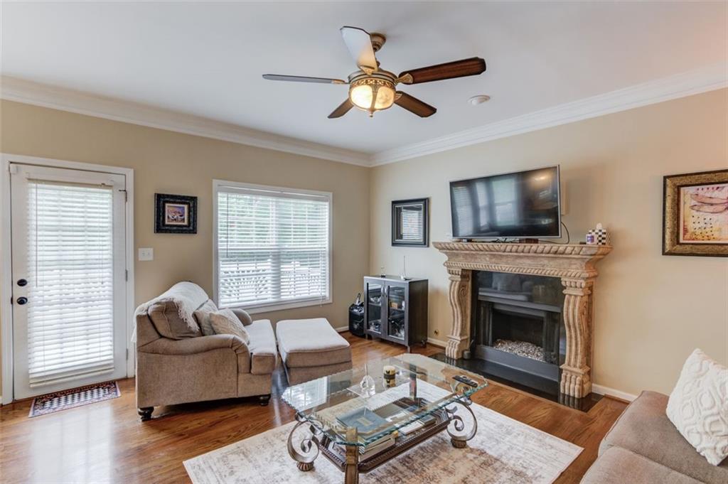 262 Sandhurst Court, Suwanee, Georgia image 8