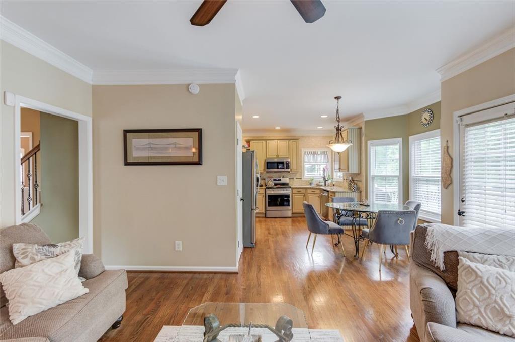 262 Sandhurst Court, Suwanee, Georgia image 10