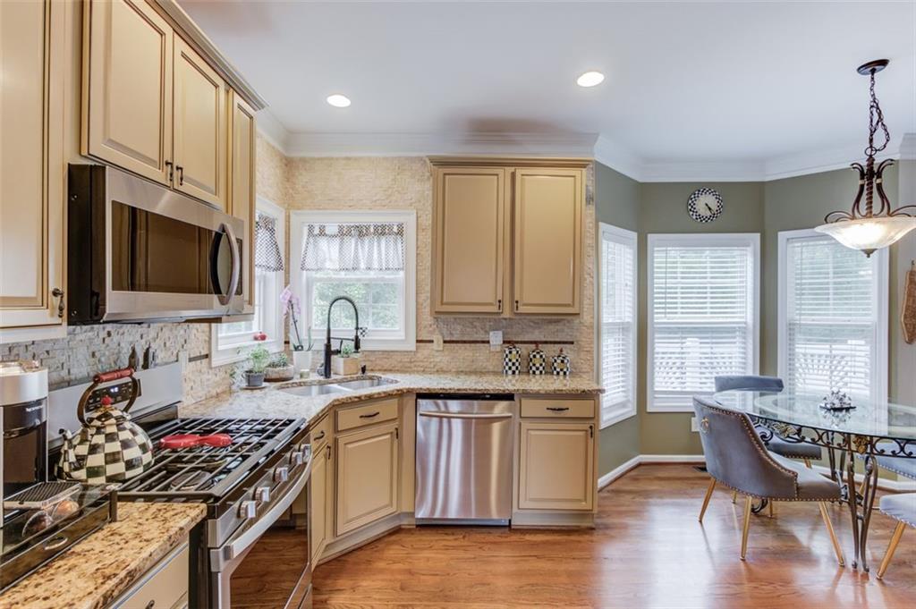 262 Sandhurst Court, Suwanee, Georgia image 13