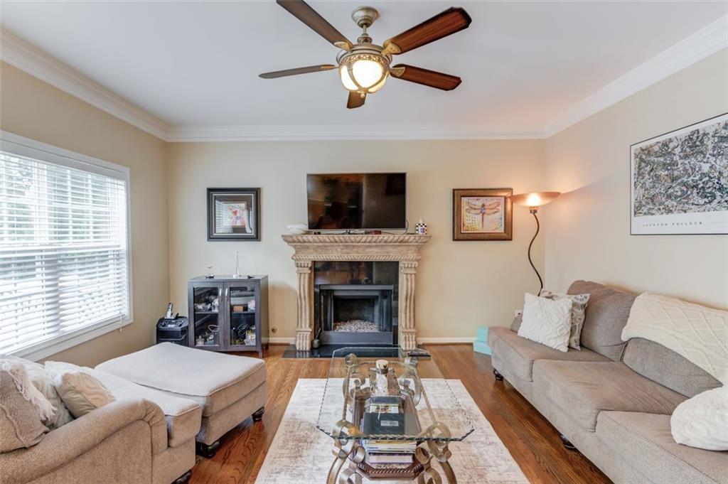 262 Sandhurst Court, Suwanee, Georgia image 9
