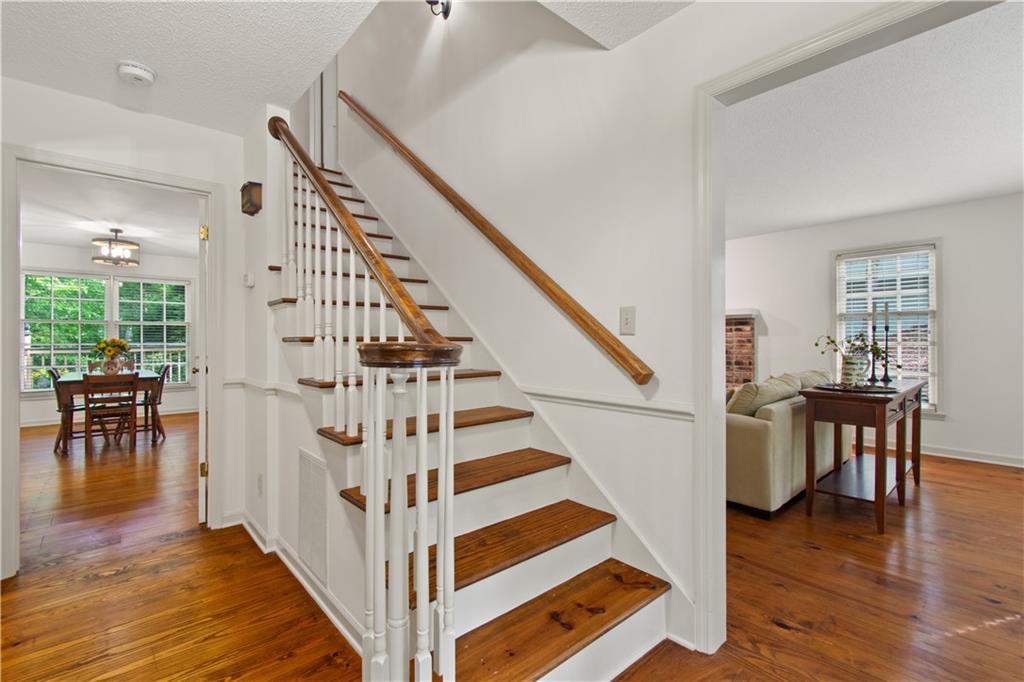 3847 Cherokee Ford, Gainesville, Georgia image 7