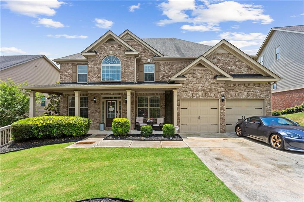 Spacious & Modern 5 Bed / 4 Bath Home – Built in 2015!
Welcome to this beautifully maintained 5-bedroom, 4-bathroom home, built in
2015 and designed for comfortable living and entertaining. The open-concept
floor plan features a spacious living area, a stylish kitchen with granite
countertops and stainless steel appliances, and a cozy dining space.
Upstairs, you’ll find the luxurious master suite, offering privacy and comfort
with a large walk-in closet and a spa-like bathroom. Additional bedrooms are
generously sized, perfect for family, guests, or a home office.
Enjoy the convenience of a 2015 build with modern systems, energy efficiency,
and contemporary finishes. The backyard is perfect for outdoor gatherings, and
the location provides easy access to schools, shopping, and major highways.
Don’t miss this one—schedule your tour today!