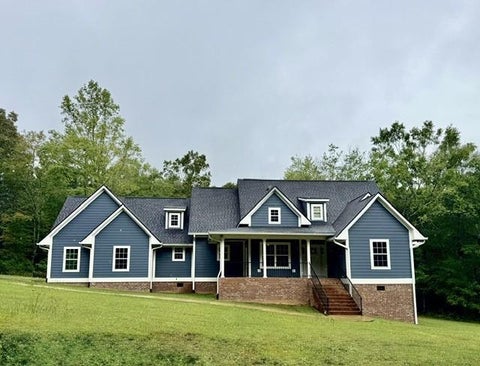 Homes For Sale - 400 Lake View Circle<br/> Summerville, GA 30747