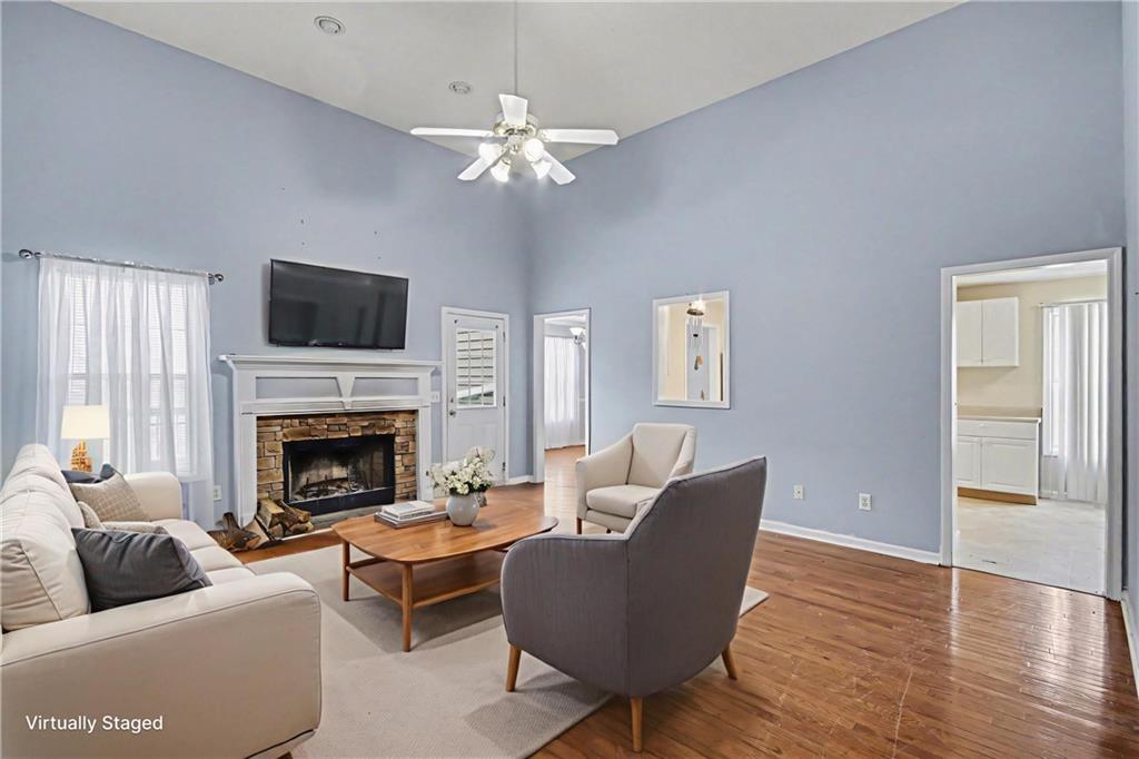 3575 W River Commons