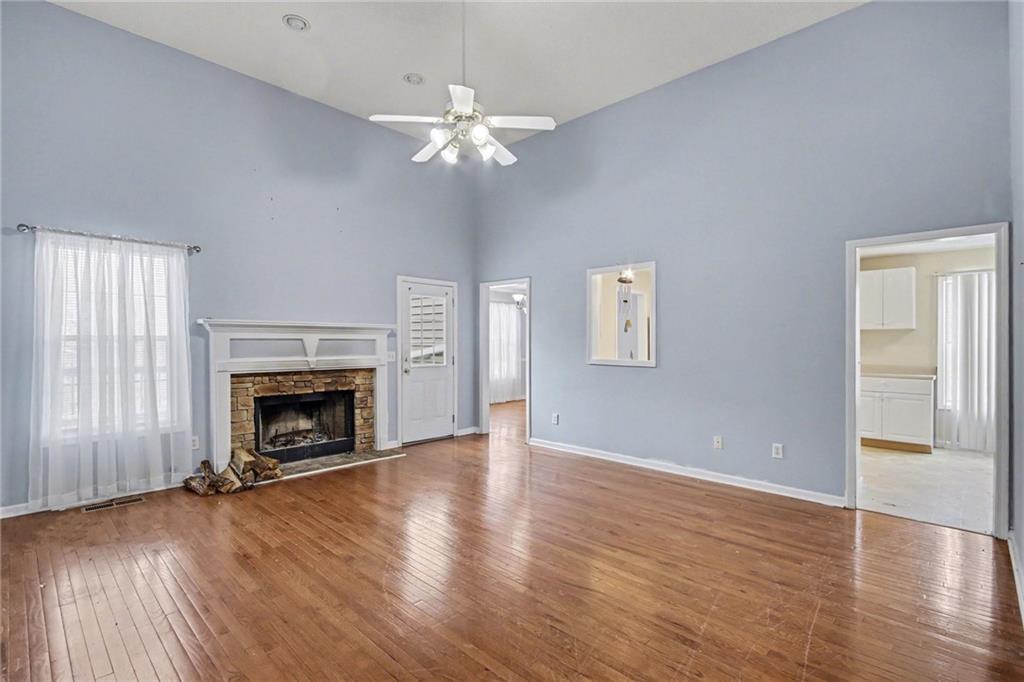 3575 W River Commons