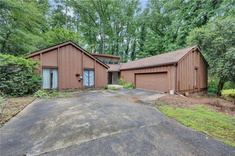 Homes For Sale - 4583 Cedar Park Drive<br/> Stone Mountain, GA 30083