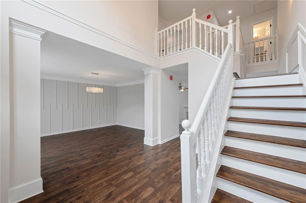 532 Surrey Lane