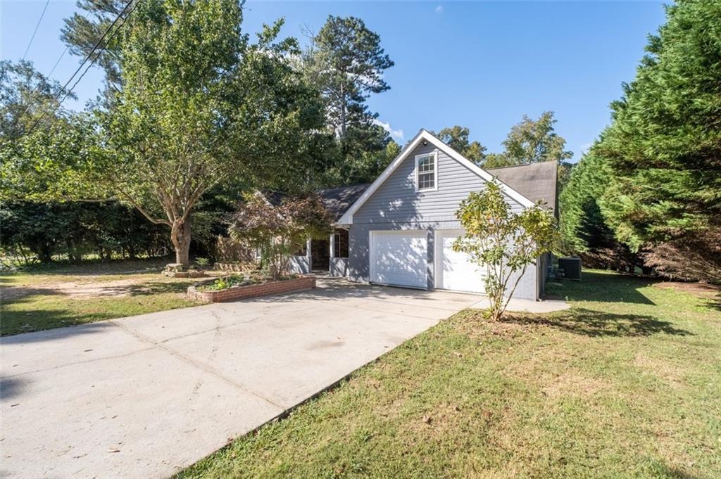 672 MEADOWBROOK Drive