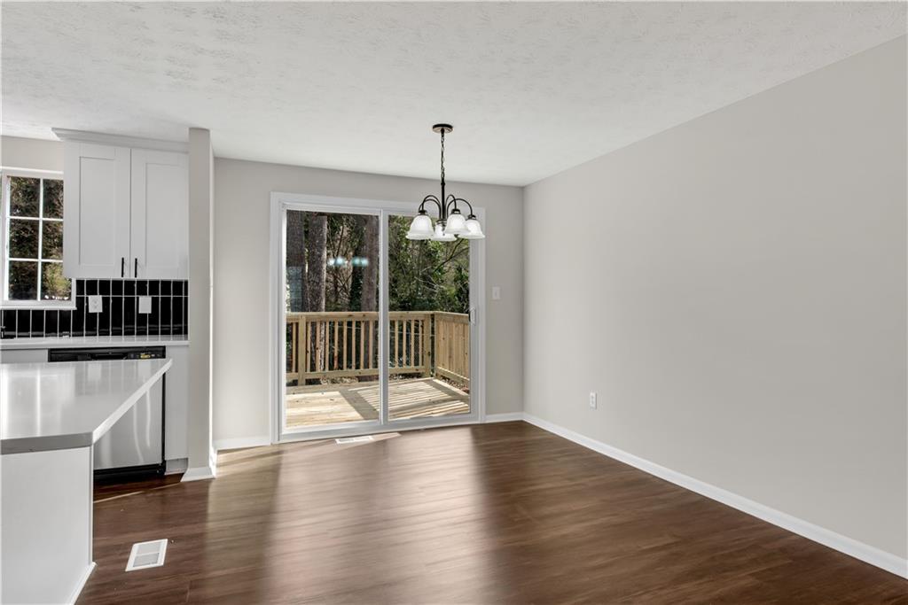 3414 Dearwood Drive, Lilburn, Georgia image 7