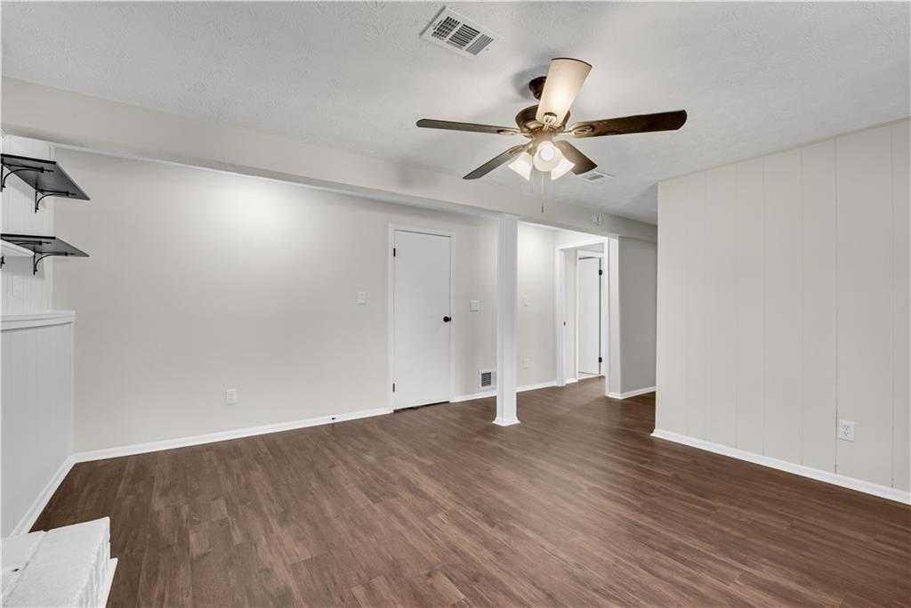 3414 Dearwood Drive, Lilburn, Georgia image 24