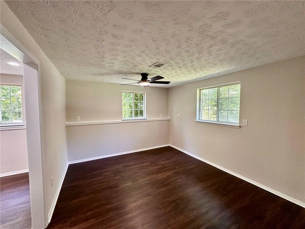 3414 Dearwood Drive, Lilburn, Georgia image 28