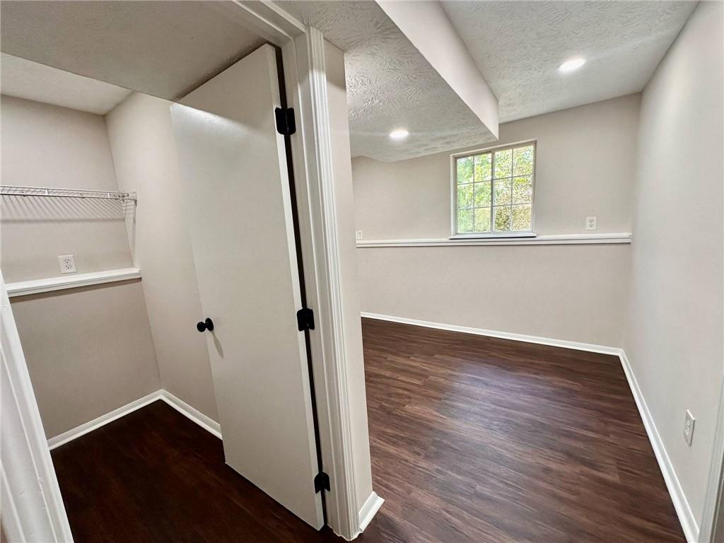3414 Dearwood Drive, Lilburn, Georgia image 35