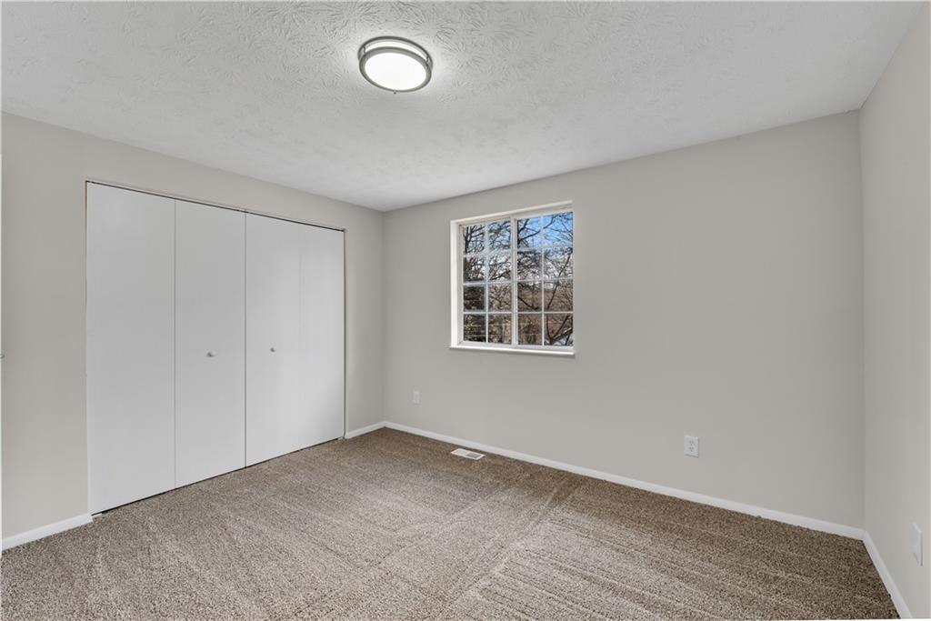 3414 Dearwood Drive, Lilburn, Georgia image 17