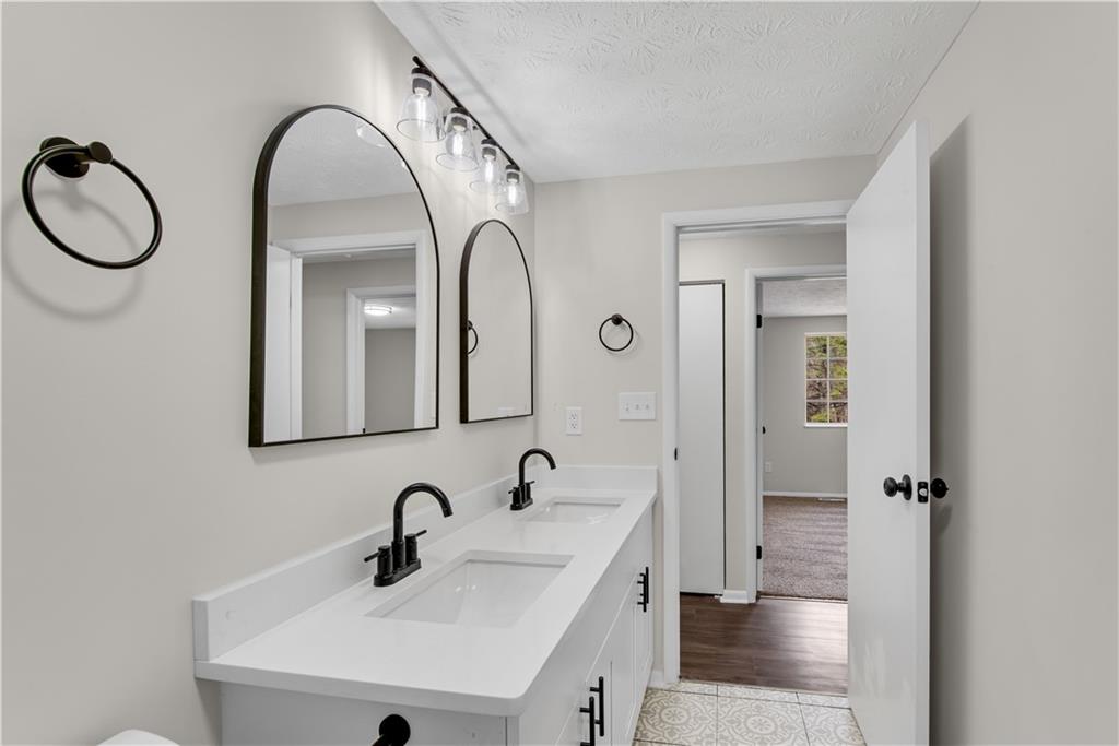 3414 Dearwood Drive, Lilburn, Georgia image 14