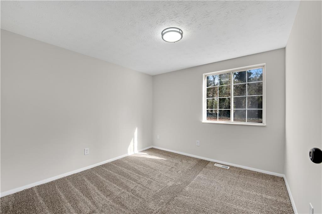 3414 Dearwood Drive, Lilburn, Georgia image 20