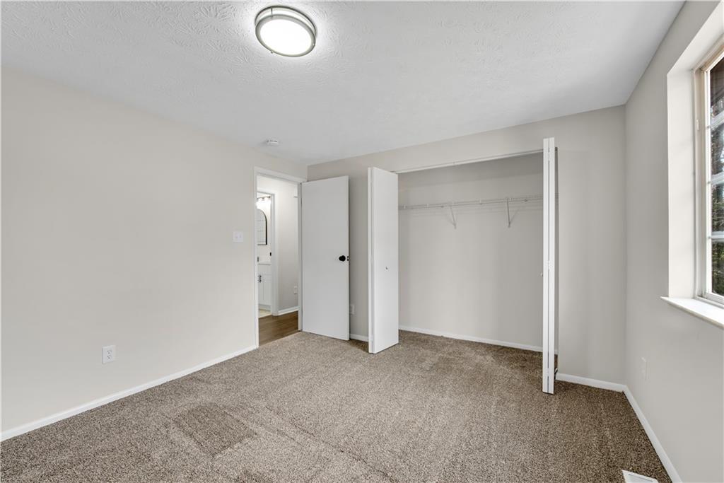 3414 Dearwood Drive, Lilburn, Georgia image 15