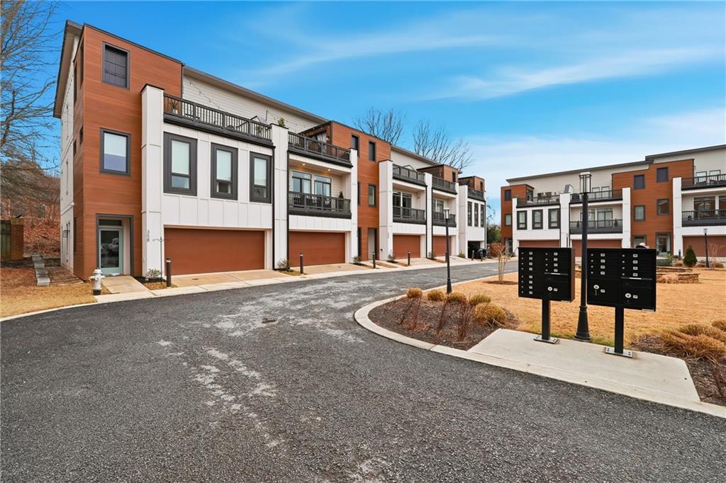 354 Clarendon Court SE