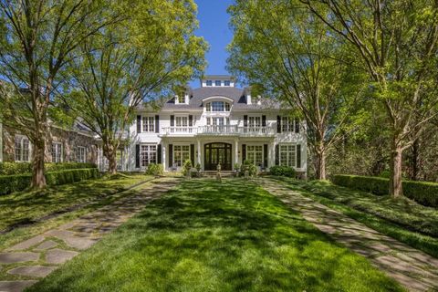 Photo of 1095 Stonegate Court, Roswell, GA 30075 (MLS # 7752864)