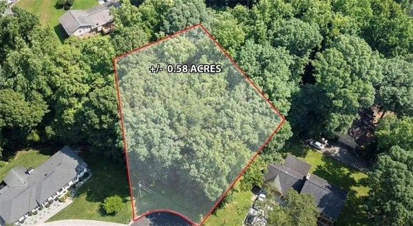 2406 CREOLE CREEK CIR SW, STONE MOUNTAIN, GA 30087 - Image faea7ce93ab3f53f82a598fcfecadddb/3988768440