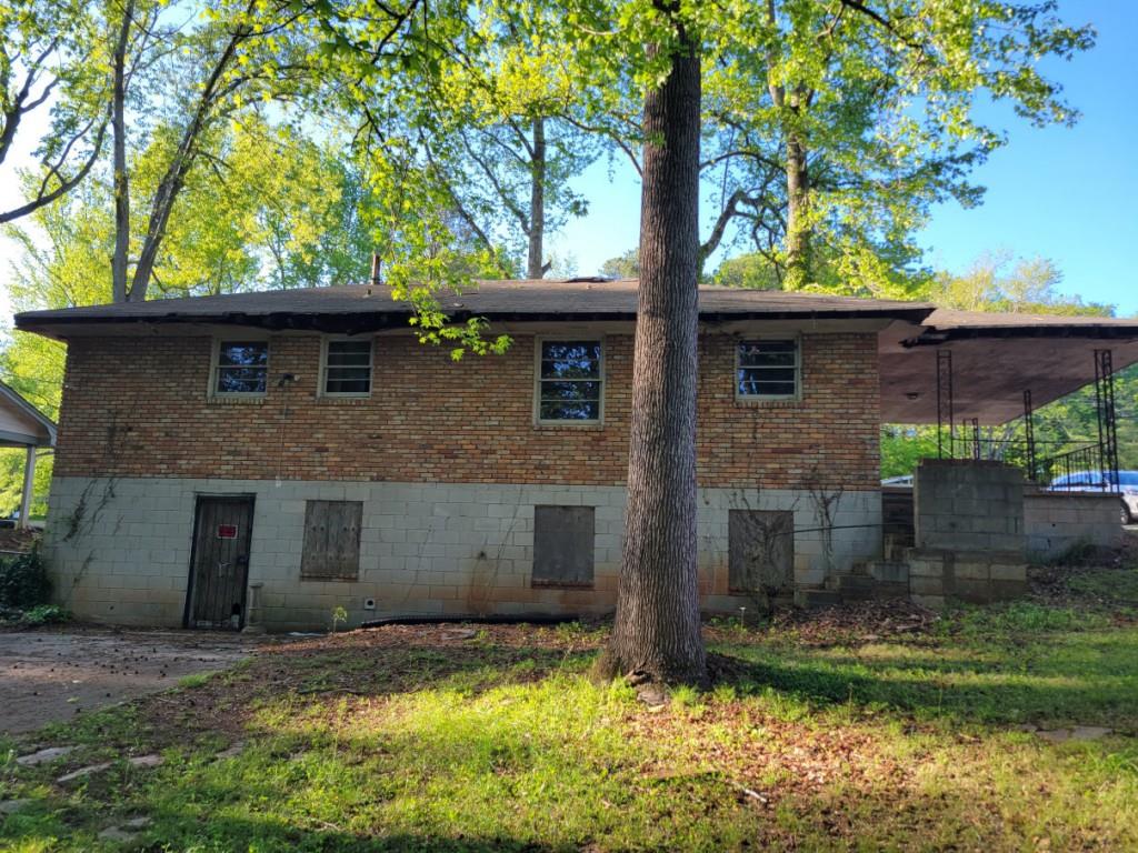 1888 Delphine Drive