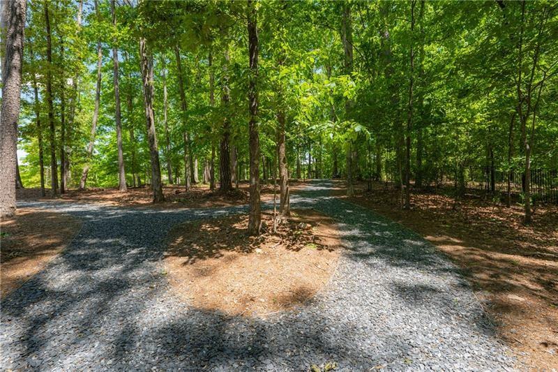 3680 Milton Park Drive, Alpharetta, Georgia image 43