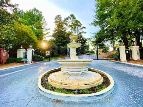 Condo For Rent - 3312 Pine Heights Drive<br/> Atlanta, GA 30324