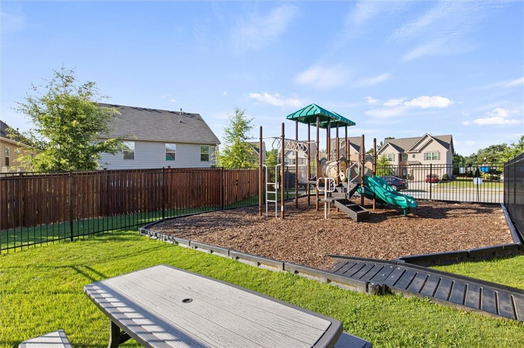 3617 Moon Crest Drive