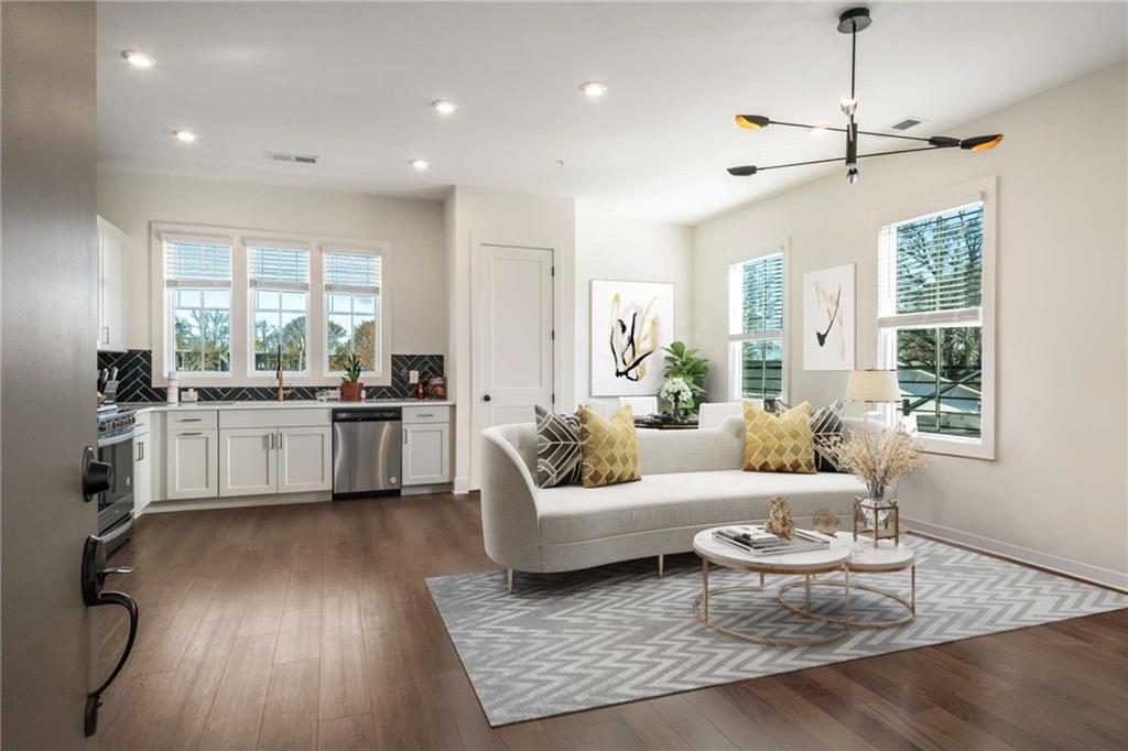 120 Beardon Circle SE 2