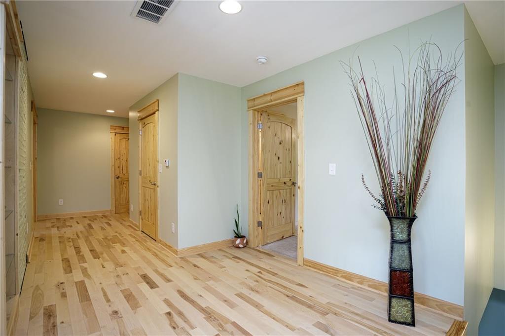 4075 Fincher Drive, Gainesville, Georgia image 9